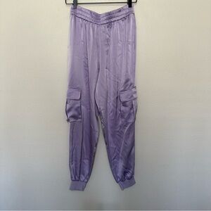Alice + Olivia women’s purple satin cargo pocket jogger pants size M medium